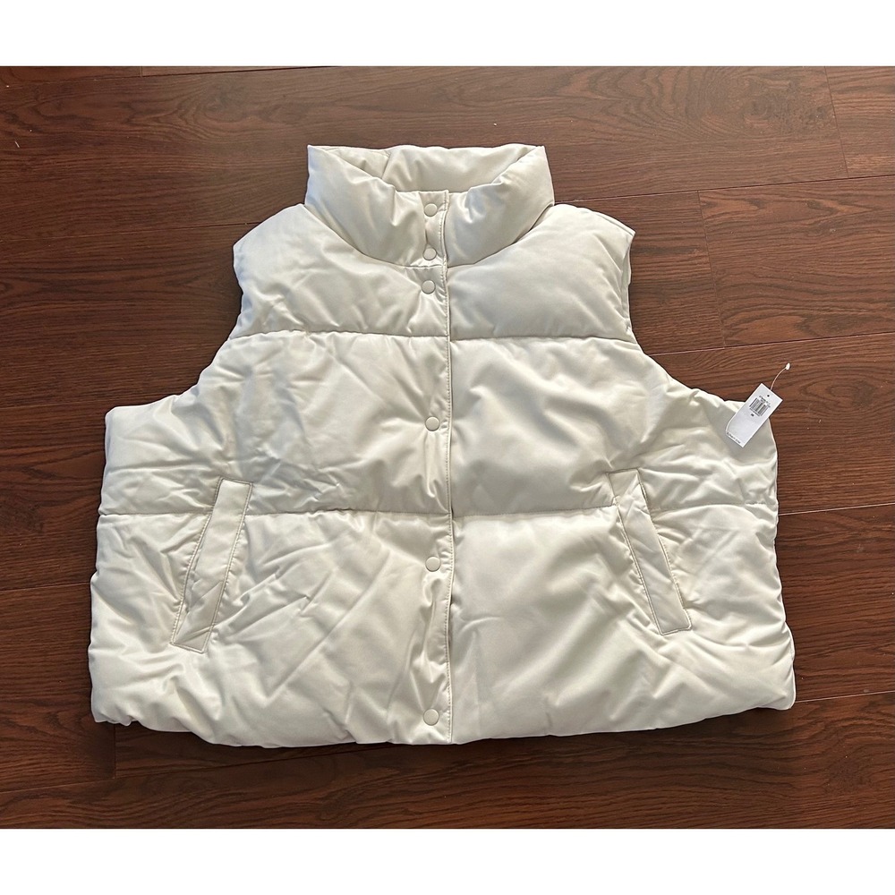 Old Navy Womens Puffer Vest Cream Beige Standing Collar Snap Front plus  Size 2X